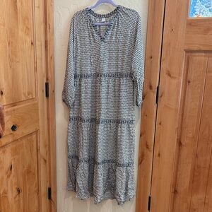 Old Navy Navy & Cream Floral Maxi Dress Size Medium